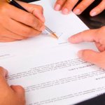 What conditions must be included in an employment contract?