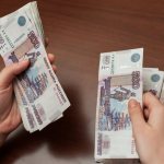 Причинами удержания средств могут быть как развод с взысканием алиментов, таки и различные компенсации